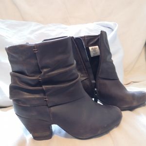 Brown Leather Ankle Boots (aqua protect)